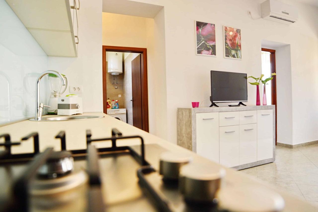 Apartman Verde Pridraga Eksteriør bilde